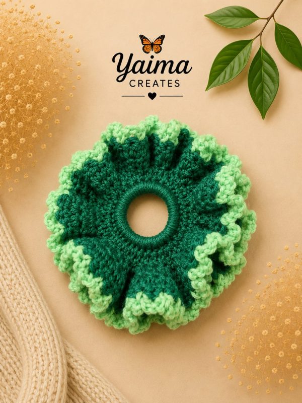 Esmeralda – stor mörkgrön och mintgrön handvirkad scrunchie