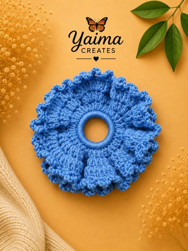 Cielo Azul – stor ljusblå handvirkad scrunchie