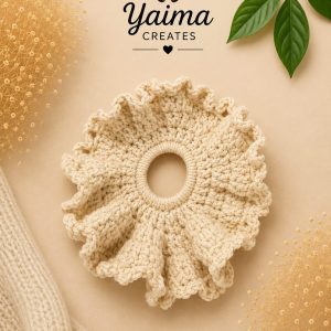 Marfil – stor krämvit handvirkad scrunchie